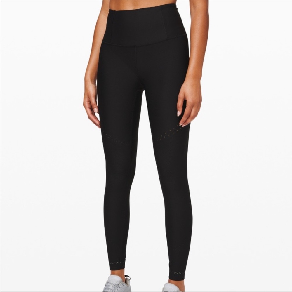 Lululemon Zoned In Tight 8 black